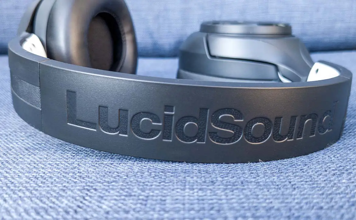 The LucidSound LS100X PC/Xbox/mobile gaming headset